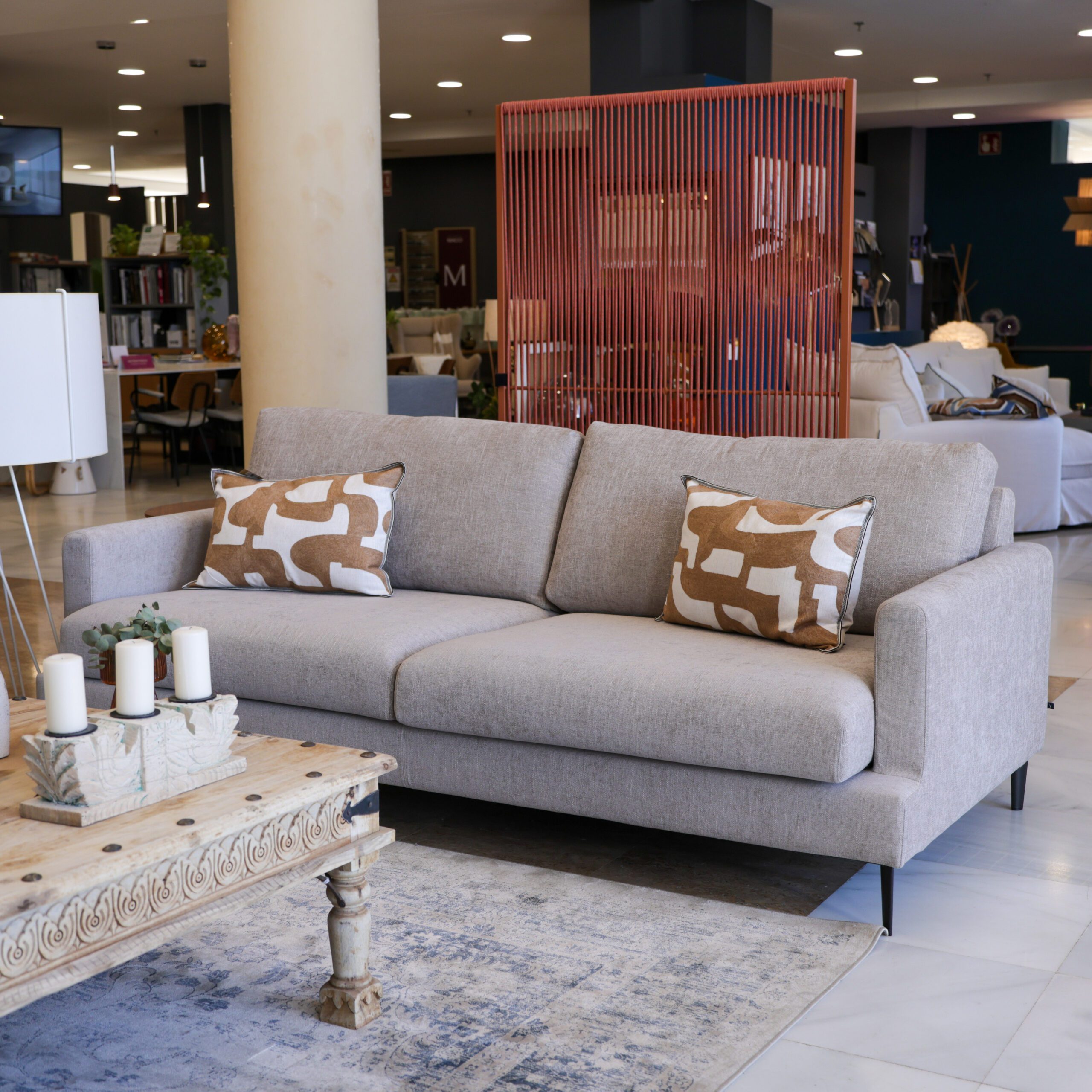 SOFÁ ATEMPORAL EN MAGO MODERN LIVING